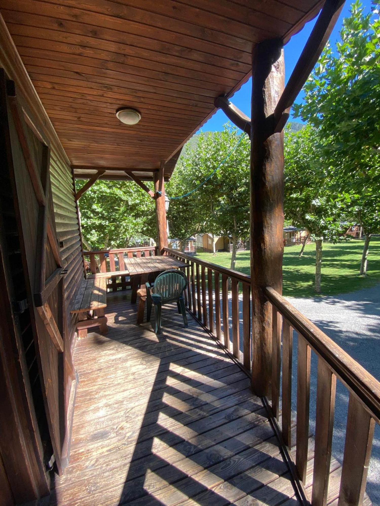 Camping Bungalows La Borda Del Pubill Ribera de Cardós Buitenkant foto