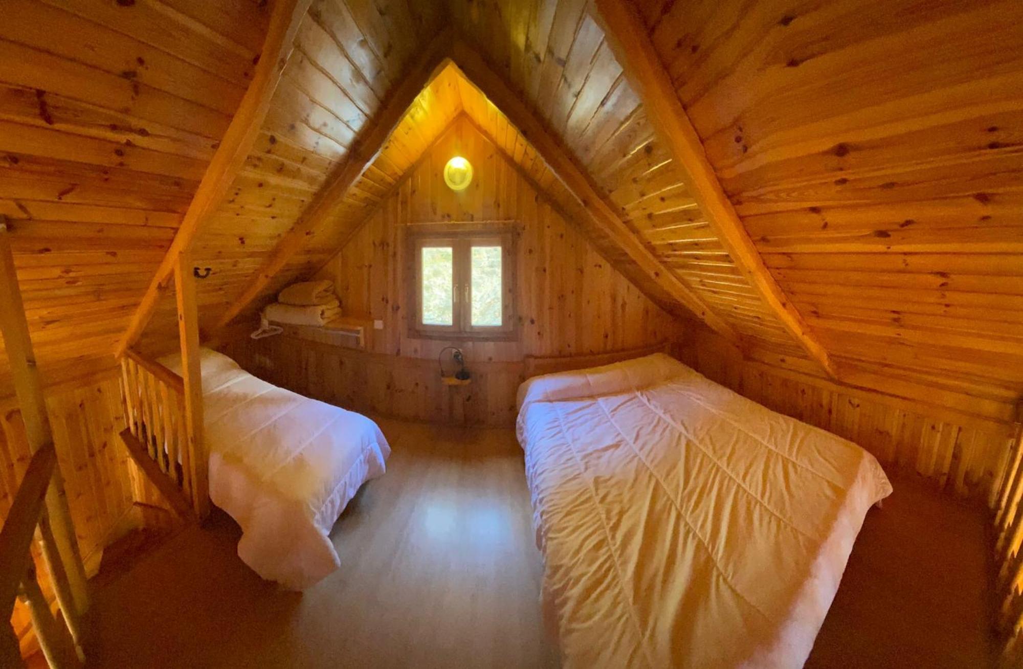 Camping Bungalows La Borda Del Pubill Ribera de Cardós Buitenkant foto